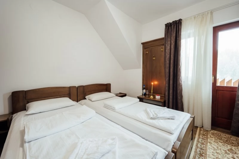 Homoródfürdő Szállás | Kulcsosház (K1253-18) A kép szerzői jogvédelem alatt állhat. Javasolt a kapcsolatfelvétel a jog tulajdonossal. Homoródfürdő Szállás | Kulcsosház (K1253-18) A kép szerzői jogvédelem alatt állhat. Javasolt a kapcsolatfelvétel a jog tulajdonossal.