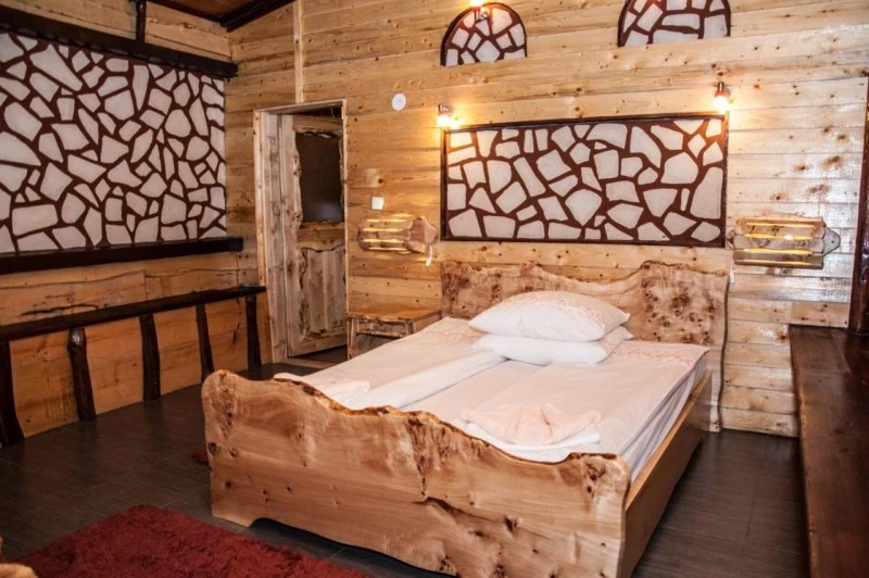 Sarmizegetusa Cazare | Cabană (K0364-14) Imaginea poate fi supusă drepturilor de autor. Se recomandă contactarea titularului drepturilor. Sarmizegetusa Cazare | Cabană (K0364-14) Imaginea poate fi supusă drepturilor de autor. Se recomandă contactarea titularului drepturilor.
