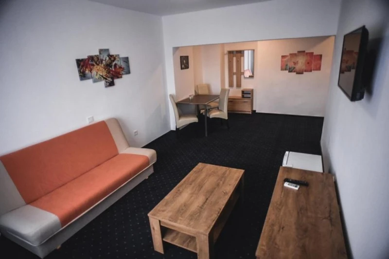 Petroșani Cazare | Hotel*** (K1580-18) Imaginea poate fi supusă drepturilor de autor. Se recomandă contactarea titularului drepturilor. Petroșani Cazare | Hotel*** (K1580-18) Imaginea poate fi supusă drepturilor de autor. Se recomandă contactarea titularului drepturilor.