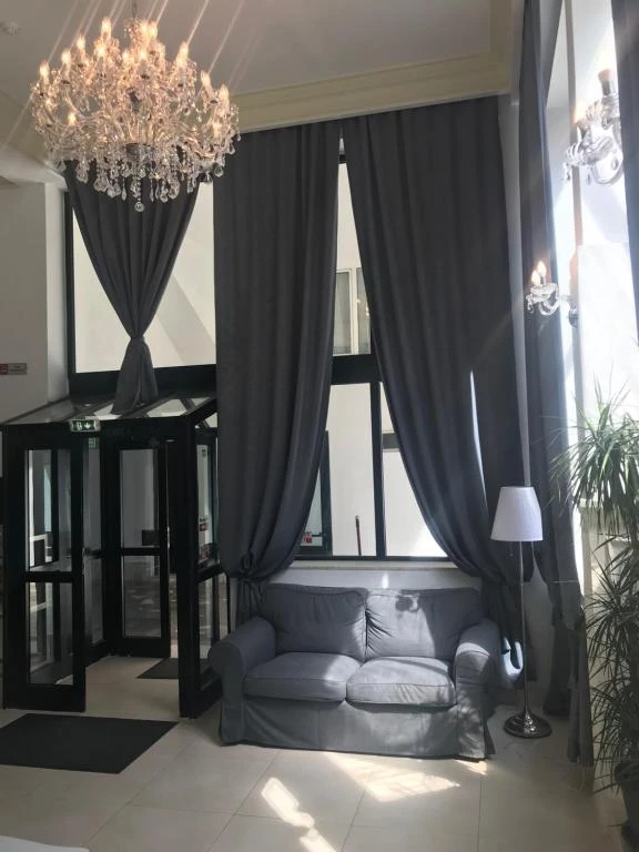Temesvár Szállás | Hotel*** (K1578-5) A kép szerzői jogvédelem alatt állhat. Javasolt a kapcsolatfelvétel a jog tulajdonossal. Temesvár Szállás | Hotel*** (K1578-5) A kép szerzői jogvédelem alatt állhat. Javasolt a kapcsolatfelvétel a jog tulajdonossal.