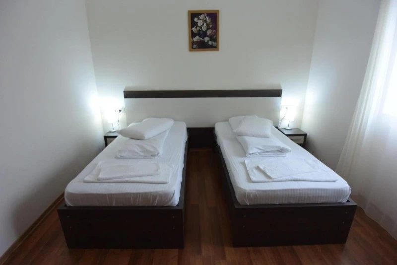 Temesvár Szállás | Hotel*** (K1578-25) A kép szerzői jogvédelem alatt állhat. Javasolt a kapcsolatfelvétel a jog tulajdonossal. Temesvár Szállás | Hotel*** (K1578-25) A kép szerzői jogvédelem alatt állhat. Javasolt a kapcsolatfelvétel a jog tulajdonossal.