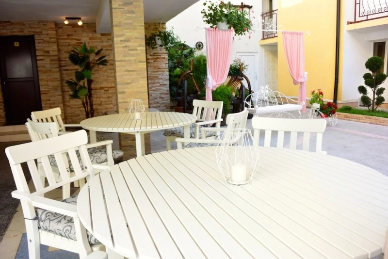 Temesvár Szállás | Hotel*** (K1578-33) A kép szerzői jogvédelem alatt állhat. Javasolt a kapcsolatfelvétel a jog tulajdonossal. Temesvár Szállás | Hotel*** (K1578-33) A kép szerzői jogvédelem alatt állhat. Javasolt a kapcsolatfelvétel a jog tulajdonossal.