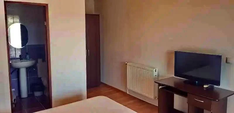 Szállás | Kulcsosház (K0435-36) A kép szerzői jogvédelem alatt állhat. Javasolt a kapcsolatfelvétel a jog tulajdonossal. Szállás | Kulcsosház (K0435-36) A kép szerzői jogvédelem alatt állhat. Javasolt a kapcsolatfelvétel a jog tulajdonossal.