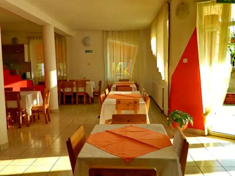 Cazare Ocna Șugatag - Pensiunea Crystal*** | Aknasugatag - Crystal Panzió***. Imaginea poate fi supusă drepturilor de autor. Se recomandă contactarea titularului drepturilor.