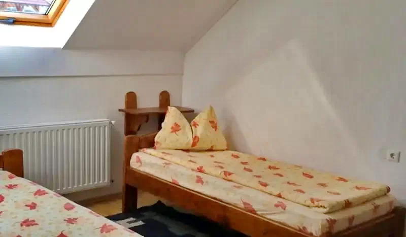 Tusnádfürdő Szállás | Villa (K0698-4) A kép szerzői jogvédelem alatt állhat. Javasolt a kapcsolatfelvétel a jog tulajdonossal. Tusnádfürdő Szállás | Villa (K0698-4) A kép szerzői jogvédelem alatt állhat. Javasolt a kapcsolatfelvétel a jog tulajdonossal.