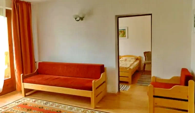 Tusnádfürdő Szállás | Villa (K0698-9) A kép szerzői jogvédelem alatt állhat. Javasolt a kapcsolatfelvétel a jog tulajdonossal. Tusnádfürdő Szállás | Villa (K0698-9) A kép szerzői jogvédelem alatt állhat. Javasolt a kapcsolatfelvétel a jog tulajdonossal.