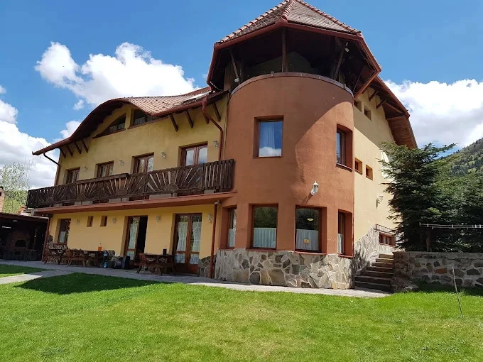 Tusnádfürdő Szállás | Villa (K0698-21) A kép szerzői jogvédelem alatt állhat. Javasolt a kapcsolatfelvétel a jog tulajdonossal. Tusnádfürdő Szállás | Villa (K0698-21) A kép szerzői jogvédelem alatt állhat. Javasolt a kapcsolatfelvétel a jog tulajdonossal.