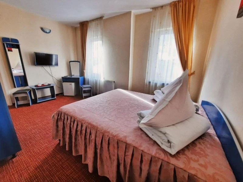 Piatra Neamț Cazare | Hotel*** (K1574-21) Imaginea poate fi supusă drepturilor de autor. Se recomandă contactarea titularului drepturilor. Piatra Neamț Cazare | Hotel*** (K1574-21) Imaginea poate fi supusă drepturilor de autor. Se recomandă contactarea titularului drepturilor.
