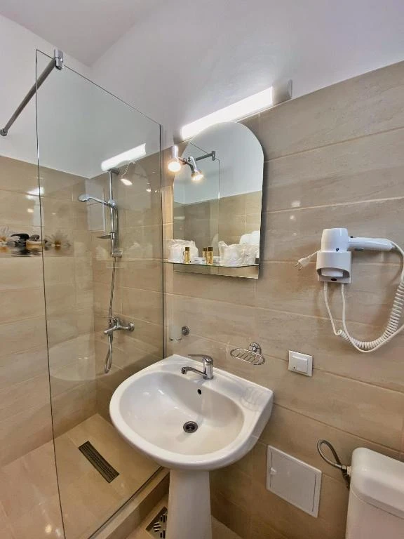 Cazare Piatra Neamt - Hotel Belvedere *** | Karácsonykő - Belvedere Hotel ***. Imaginea poate fi supusă drepturilor de autor. Se recomandă contactarea titularului drepturilor.