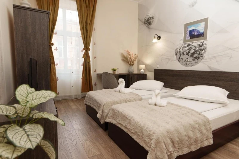 Gheorgheni Cazare | Hotel*** (K1533-16) Imaginea poate fi supusă drepturilor de autor. Se recomandă contactarea titularului drepturilor. Gheorgheni Cazare | Hotel*** (K1533-16) Imaginea poate fi supusă drepturilor de autor. Se recomandă contactarea titularului drepturilor.