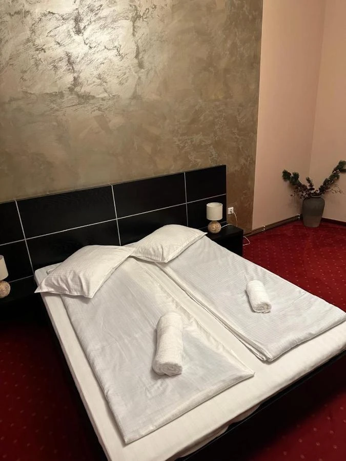Gheorgheni Cazare | Hotel*** (K1533-44) Imaginea poate fi supusă drepturilor de autor. Se recomandă contactarea titularului drepturilor. Gheorgheni Cazare | Hotel*** (K1533-44) Imaginea poate fi supusă drepturilor de autor. Se recomandă contactarea titularului drepturilor.