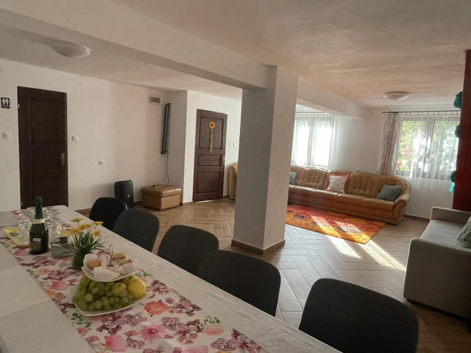 Băile Homorod Cazare | Pensiune (K1596-27) Imaginea poate fi supusă drepturilor de autor. Se recomandă contactarea titularului drepturilor. Băile Homorod Cazare | Pensiune (K1596-27) Imaginea poate fi supusă drepturilor de autor. Se recomandă contactarea titularului drepturilor.