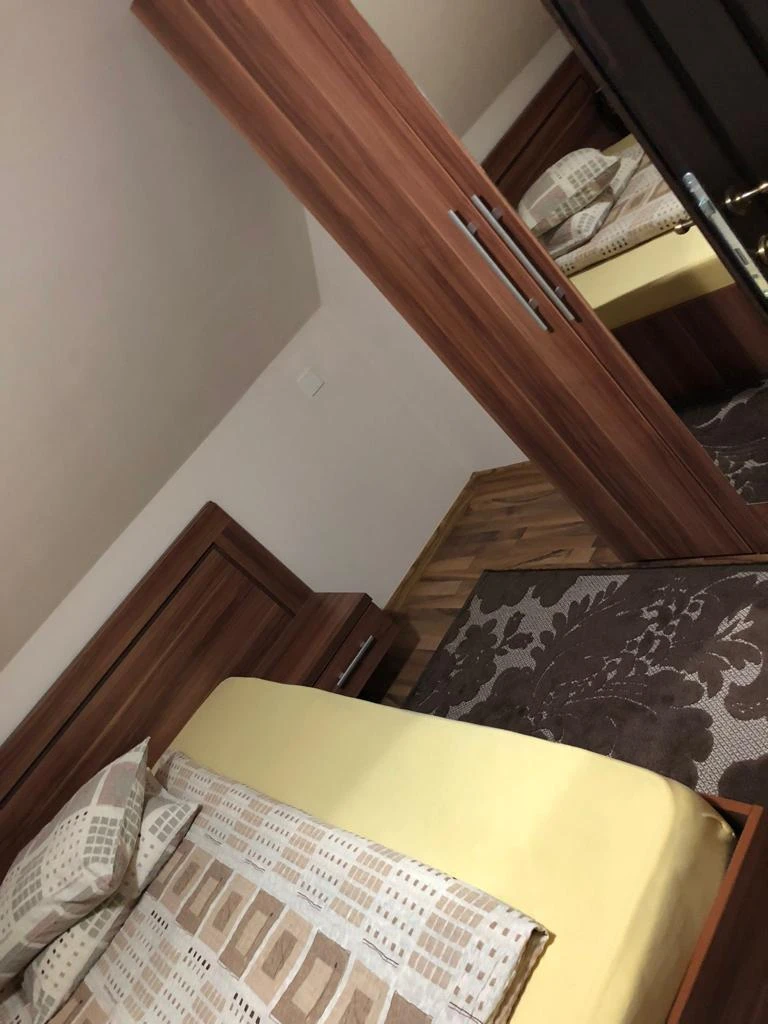 Scărișoara Cazare | Pensiune (K1144-6) Imaginea poate fi supusă drepturilor de autor. Se recomandă contactarea titularului drepturilor. Scărișoara Cazare | Pensiune (K1144-6) Imaginea poate fi supusă drepturilor de autor. Se recomandă contactarea titularului drepturilor.