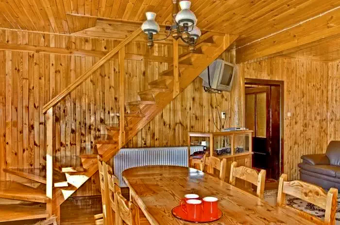 Izvoare Cazare | Cabană (K1284-13) Imaginea poate fi supusă drepturilor de autor. Se recomandă contactarea titularului drepturilor. Izvoare Cazare | Cabană (K1284-13) Imaginea poate fi supusă drepturilor de autor. Se recomandă contactarea titularului drepturilor.