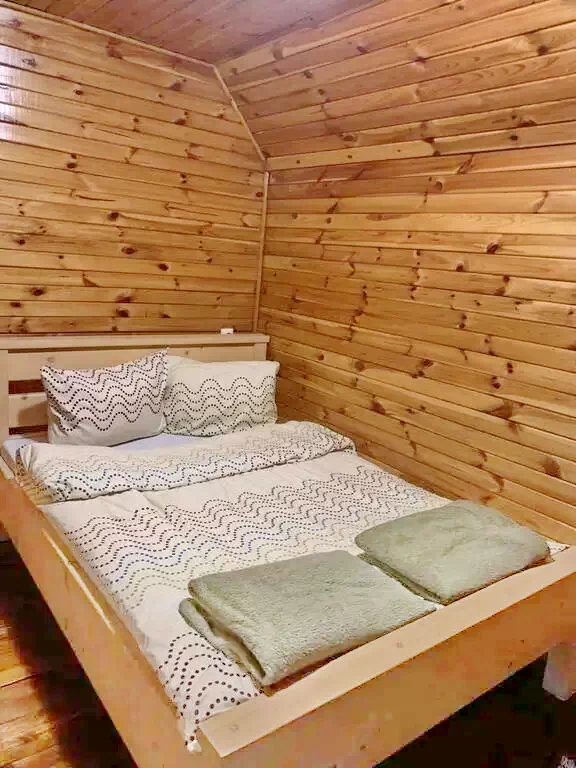 Izvoare Cazare | Cabană (K1284-23) Imaginea poate fi supusă drepturilor de autor. Se recomandă contactarea titularului drepturilor. Izvoare Cazare | Cabană (K1284-23) Imaginea poate fi supusă drepturilor de autor. Se recomandă contactarea titularului drepturilor.