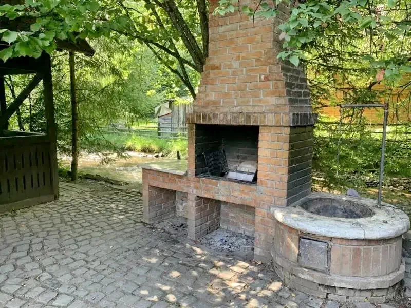 Izvoare Cazare | Cabană (K1284-30) Imaginea poate fi supusă drepturilor de autor. Se recomandă contactarea titularului drepturilor. Izvoare Cazare | Cabană (K1284-30) Imaginea poate fi supusă drepturilor de autor. Se recomandă contactarea titularului drepturilor.