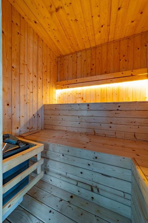 Căpâlnița Cazare | Casă de apartamente (K1592-80) Imaginea poate fi supusă drepturilor de autor. Se recomandă contactarea titularului drepturilor.