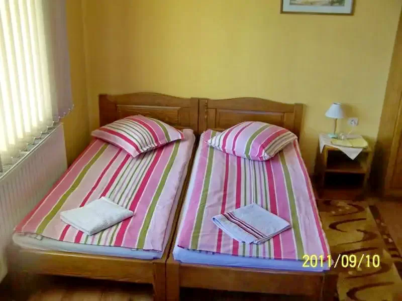 Székelyudvarhely Szállás | Panzió (K0385-21) A kép szerzői jogvédelem alatt állhat. Javasolt a kapcsolatfelvétel a jog tulajdonossal. Székelyudvarhely Szállás | Panzió (K0385-21) A kép szerzői jogvédelem alatt állhat. Javasolt a kapcsolatfelvétel a jog tulajdonossal.