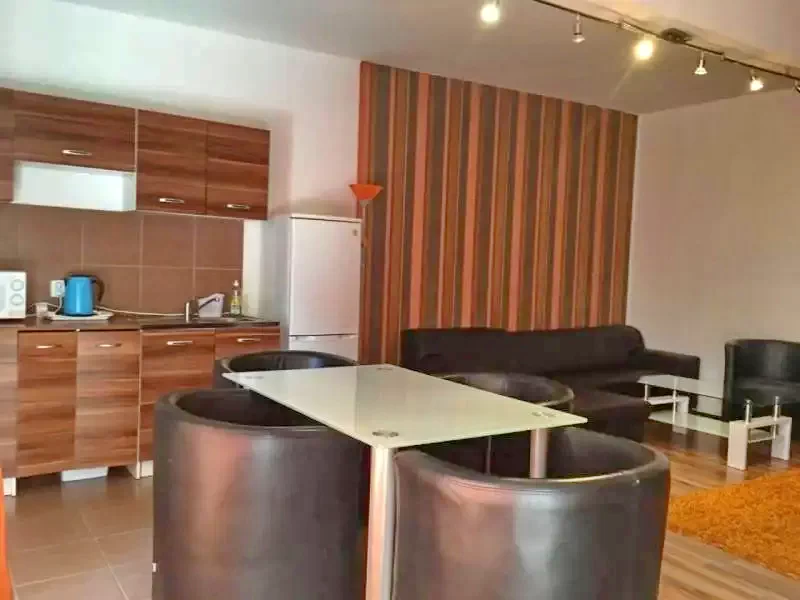  Cazare | Hotel*** (K0350-34) Imaginea poate fi supusă drepturilor de autor. Se recomandă contactarea titularului drepturilor.