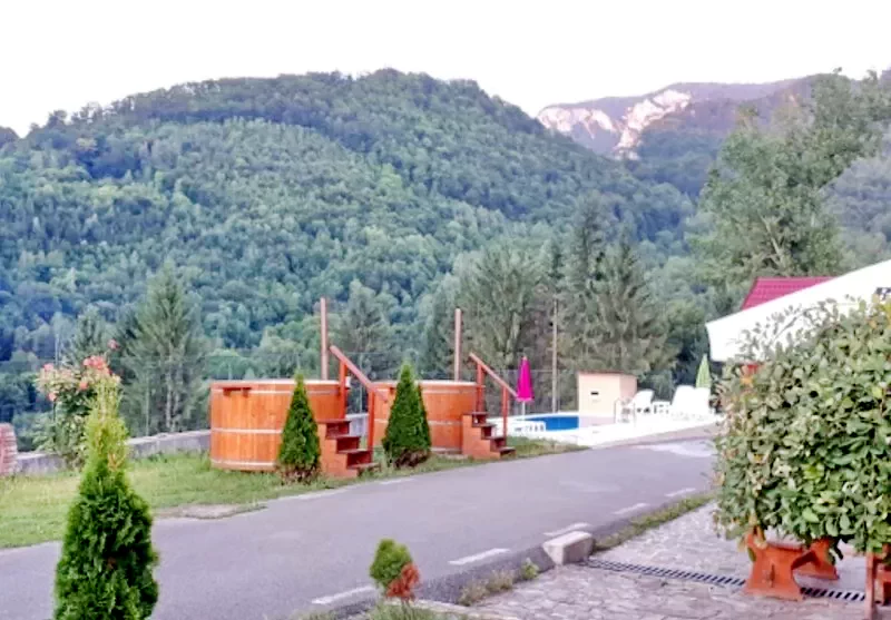 Valea Boga Cazare | Pensiune (K0928-27) Imaginea poate fi supusă drepturilor de autor. Se recomandă contactarea titularului drepturilor.