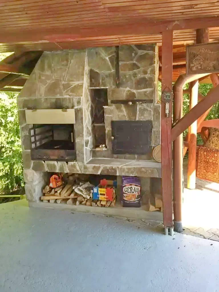 Izvoare Cazare | Cabană (K1252-38) Imaginea poate fi supusă drepturilor de autor. Se recomandă contactarea titularului drepturilor. Izvoare Cazare | Cabană (K1252-38) Imaginea poate fi supusă drepturilor de autor. Se recomandă contactarea titularului drepturilor.