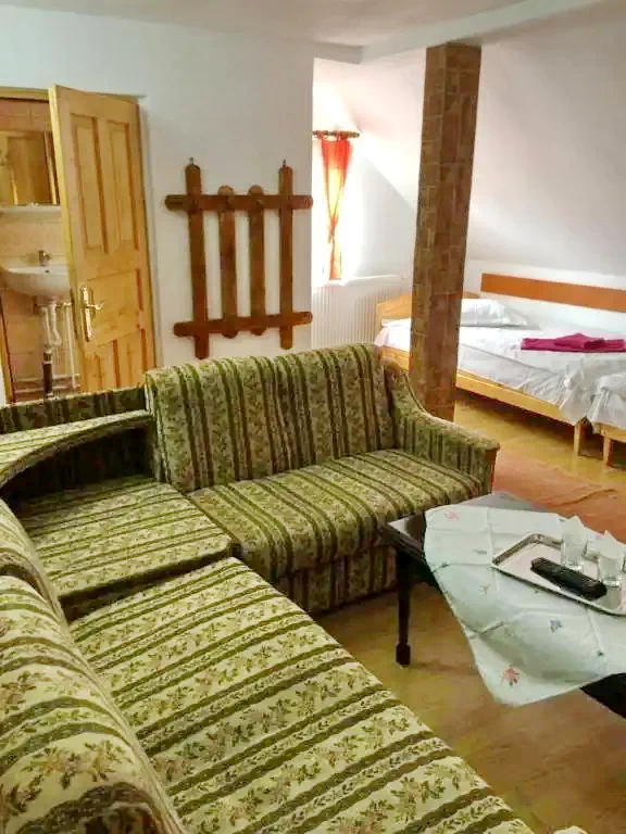 Cazare Borșa - Pensiunea Maria*** | Borsafüred - Mária Panzió***. Imaginea poate fi supusă drepturilor de autor. Se recomandă contactarea titularului drepturilor.