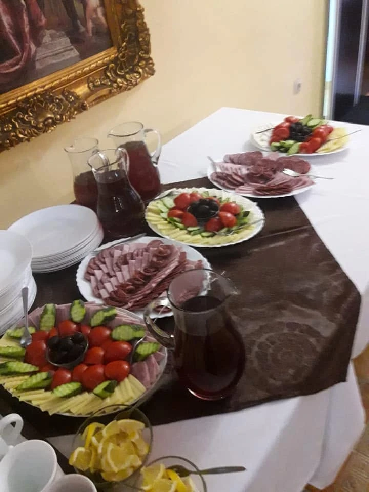 Herkulesfürdő Szállás | Villa (K1615-5) A kép szerzői jogvédelem alatt állhat. Javasolt a kapcsolatfelvétel a jog tulajdonossal. Herkulesfürdő Szállás | Villa (K1615-5) A kép szerzői jogvédelem alatt állhat. Javasolt a kapcsolatfelvétel a jog tulajdonossal.