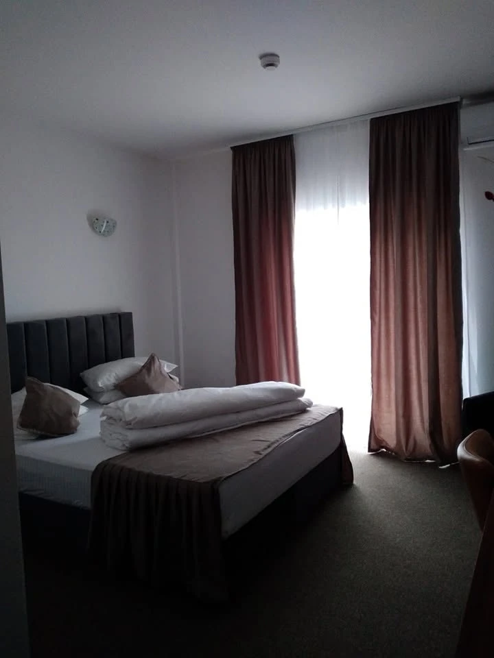 Herkulesfürdő Szállás | Villa (K1615-8) A kép szerzői jogvédelem alatt állhat. Javasolt a kapcsolatfelvétel a jog tulajdonossal. Herkulesfürdő Szállás | Villa (K1615-8) A kép szerzői jogvédelem alatt állhat. Javasolt a kapcsolatfelvétel a jog tulajdonossal.