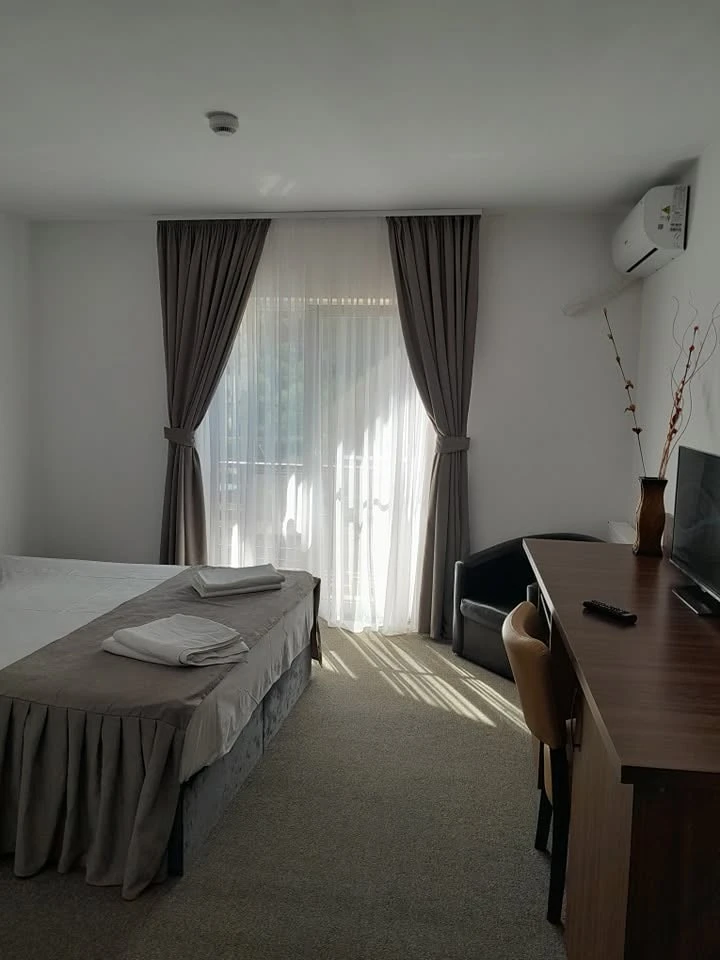 Herkulesfürdő Szállás | Villa (K1615-15) A kép szerzői jogvédelem alatt állhat. Javasolt a kapcsolatfelvétel a jog tulajdonossal. Herkulesfürdő Szállás | Villa (K1615-15) A kép szerzői jogvédelem alatt állhat. Javasolt a kapcsolatfelvétel a jog tulajdonossal.