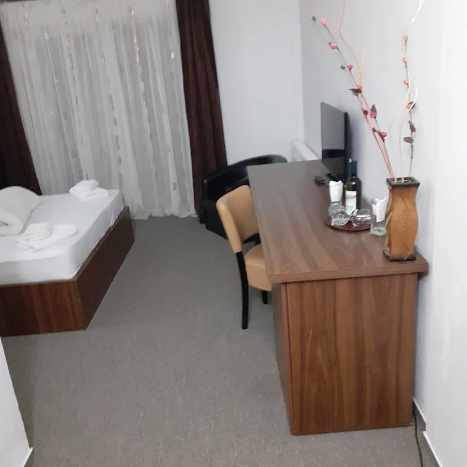 Herkulesfürdő Szállás | Villa (K1615-28) A kép szerzői jogvédelem alatt állhat. Javasolt a kapcsolatfelvétel a jog tulajdonossal. Herkulesfürdő Szállás | Villa (K1615-28) A kép szerzői jogvédelem alatt állhat. Javasolt a kapcsolatfelvétel a jog tulajdonossal.
