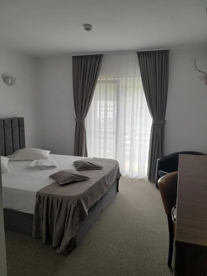 Herkulesfürdő Szállás | Villa (K1615-52) A kép szerzői jogvédelem alatt állhat. Javasolt a kapcsolatfelvétel a jog tulajdonossal. Herkulesfürdő Szállás | Villa (K1615-52) A kép szerzői jogvédelem alatt állhat. Javasolt a kapcsolatfelvétel a jog tulajdonossal.