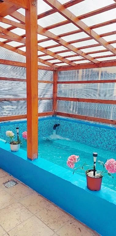 Herkulesfürdő Szállás | Villa (K1615-60) A kép szerzői jogvédelem alatt állhat. Javasolt a kapcsolatfelvétel a jog tulajdonossal. Herkulesfürdő Szállás | Villa (K1615-60) A kép szerzői jogvédelem alatt állhat. Javasolt a kapcsolatfelvétel a jog tulajdonossal.