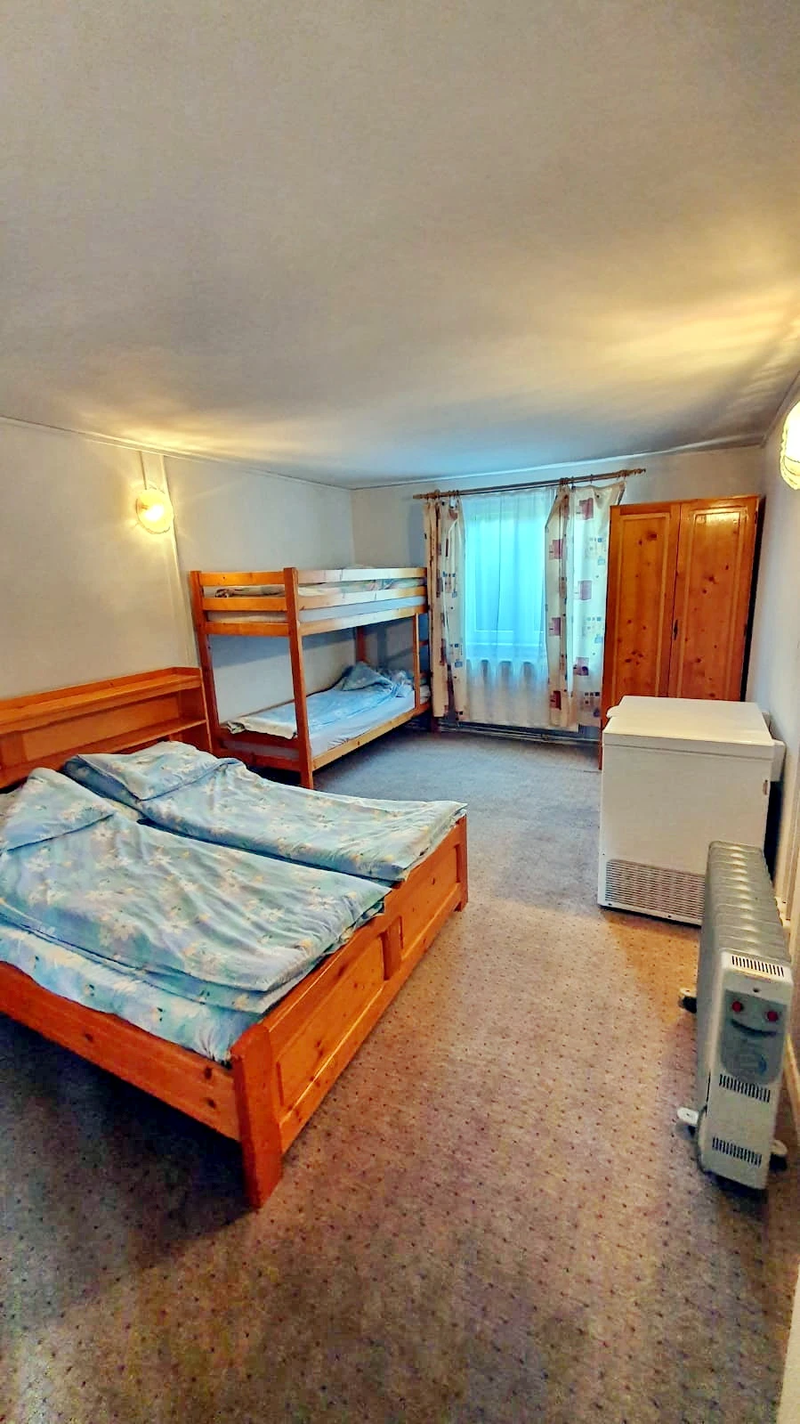 Cazare Sighișoara - Cabana Sarah pe Deal | Segesvár - Sarah pe Deal Kulcsosház. Imaginea poate fi supusă drepturilor de autor. Se recomandă contactarea titularului drepturilor.