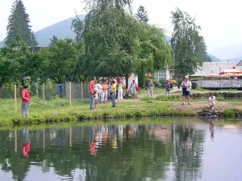Sovata Cazare | Cabană (K0197-35) Imaginea poate fi supusă drepturilor de autor. Se recomandă contactarea titularului drepturilor. Sovata Cazare | Cabană (K0197-35) Imaginea poate fi supusă drepturilor de autor. Se recomandă contactarea titularului drepturilor.