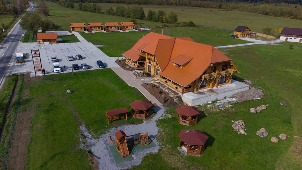 Pasul Bucin Cazare | Pensiune (K1073-54) Imaginea poate fi supusă drepturilor de autor. Se recomandă contactarea titularului drepturilor.