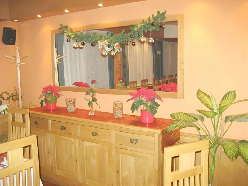 Székelyudvarhely Szállás | Hotel**** (K0756-18) A kép szerzői jogvédelem alatt állhat. Javasolt a kapcsolatfelvétel a jog tulajdonossal. Székelyudvarhely Szállás | Hotel**** (K0756-18) A kép szerzői jogvédelem alatt állhat. Javasolt a kapcsolatfelvétel a jog tulajdonossal.