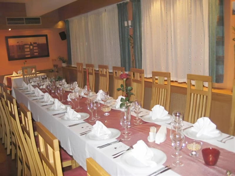 Székelyudvarhely Szállás | Hotel**** (K0756-19) A kép szerzői jogvédelem alatt állhat. Javasolt a kapcsolatfelvétel a jog tulajdonossal. Székelyudvarhely Szállás | Hotel**** (K0756-19) A kép szerzői jogvédelem alatt állhat. Javasolt a kapcsolatfelvétel a jog tulajdonossal.
