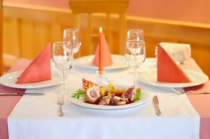 Székelyudvarhely Szállás | Hotel**** (K0756-22) A kép szerzői jogvédelem alatt állhat. Javasolt a kapcsolatfelvétel a jog tulajdonossal. Székelyudvarhely Szállás | Hotel**** (K0756-22) A kép szerzői jogvédelem alatt állhat. Javasolt a kapcsolatfelvétel a jog tulajdonossal.