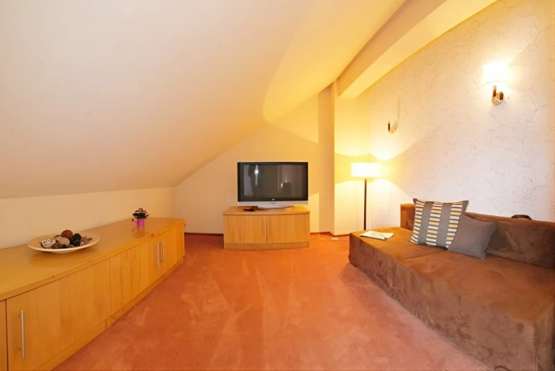 Székelyudvarhely Szállás | Hotel**** (K0756-49) A kép szerzői jogvédelem alatt állhat. Javasolt a kapcsolatfelvétel a jog tulajdonossal. Székelyudvarhely Szállás | Hotel**** (K0756-49) A kép szerzői jogvédelem alatt állhat. Javasolt a kapcsolatfelvétel a jog tulajdonossal.