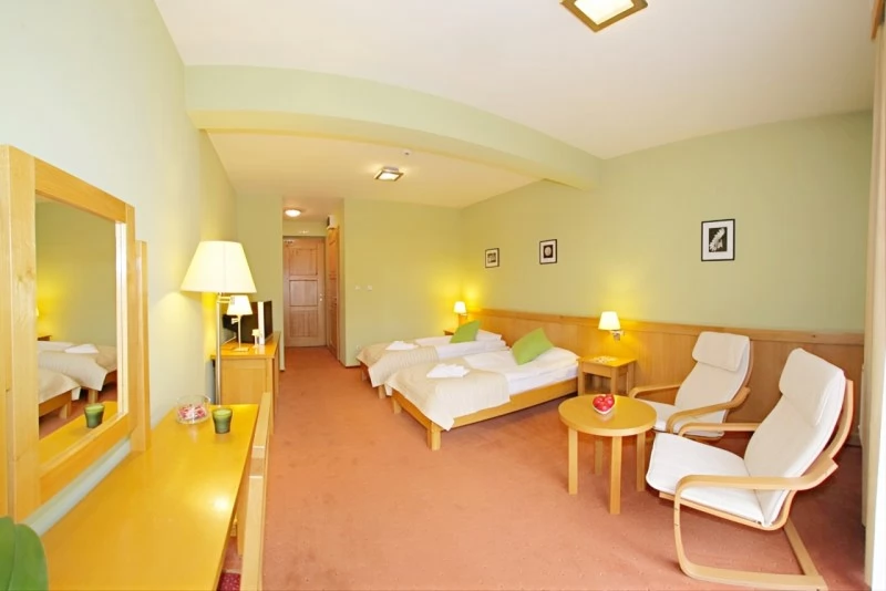 Székelyudvarhely Szállás | Hotel**** (K0756-72) A kép szerzői jogvédelem alatt állhat. Javasolt a kapcsolatfelvétel a jog tulajdonossal. Székelyudvarhely Szállás | Hotel**** (K0756-72) A kép szerzői jogvédelem alatt állhat. Javasolt a kapcsolatfelvétel a jog tulajdonossal.