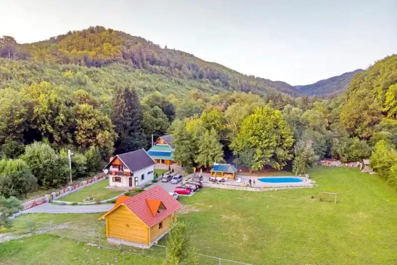 Sovata Cazare | Cabană (K0206-41) Imaginea poate fi supusă drepturilor de autor. Se recomandă contactarea titularului drepturilor.