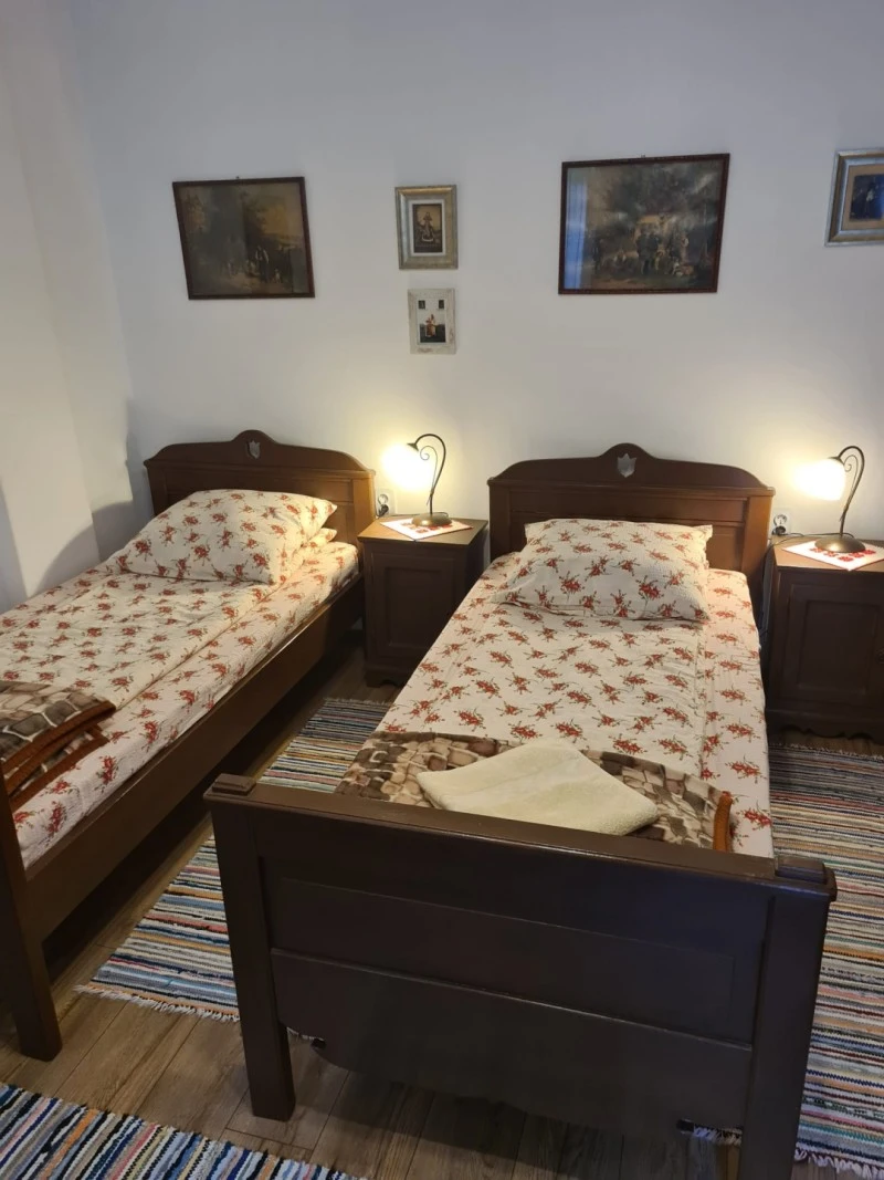 Torockó Szállás | Panzió (K0547-52) A kép szerzői jogvédelem alatt állhat. Javasolt a kapcsolatfelvétel a jog tulajdonossal. Torockó Szállás | Panzió (K0547-52) A kép szerzői jogvédelem alatt állhat. Javasolt a kapcsolatfelvétel a jog tulajdonossal.