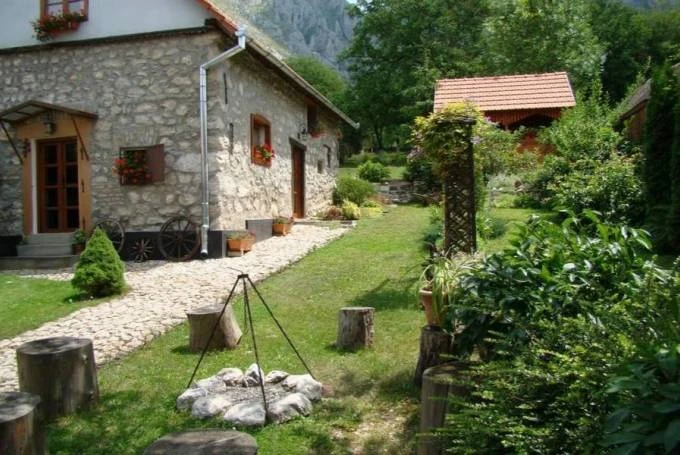 Torockó Szállás | Panzió (K0547-55) A kép szerzői jogvédelem alatt állhat. Javasolt a kapcsolatfelvétel a jog tulajdonossal. Torockó Szállás | Panzió (K0547-55) A kép szerzői jogvédelem alatt állhat. Javasolt a kapcsolatfelvétel a jog tulajdonossal.