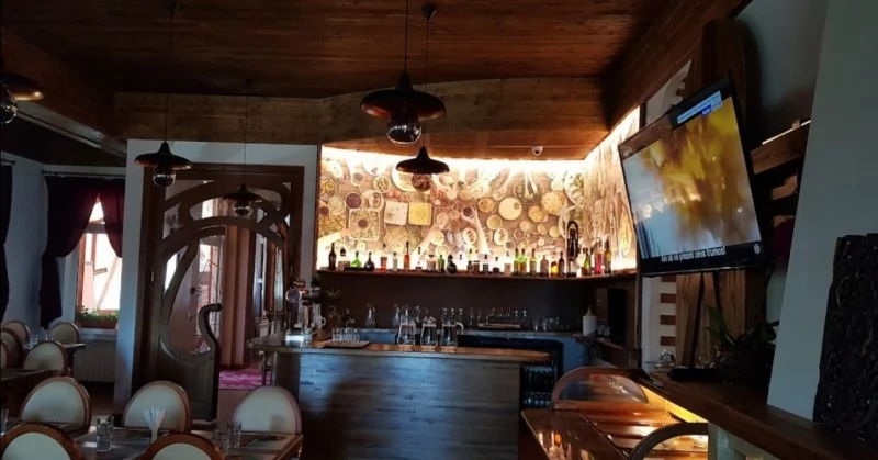 Scărișoara Cazare | Hotel*** (K1458-5) Imaginea poate fi supusă drepturilor de autor. Se recomandă contactarea titularului drepturilor. Scărișoara Cazare | Hotel*** (K1458-5) Imaginea poate fi supusă drepturilor de autor. Se recomandă contactarea titularului drepturilor.