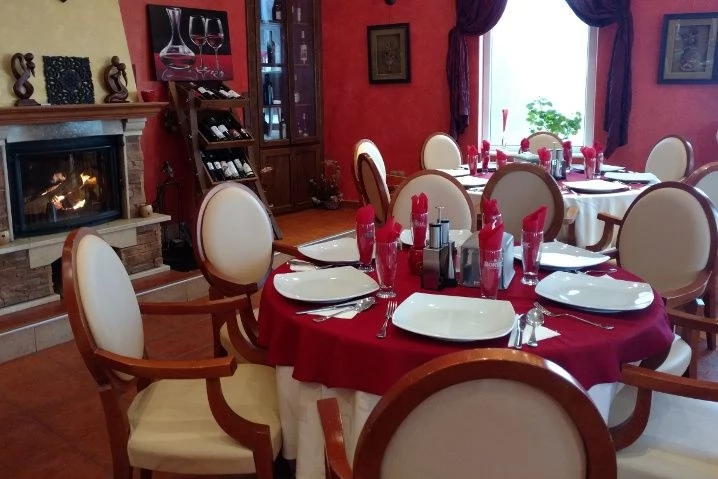 Scărișoara Cazare | Hotel*** (K1458-6) Imaginea poate fi supusă drepturilor de autor. Se recomandă contactarea titularului drepturilor. Scărișoara Cazare | Hotel*** (K1458-6) Imaginea poate fi supusă drepturilor de autor. Se recomandă contactarea titularului drepturilor.