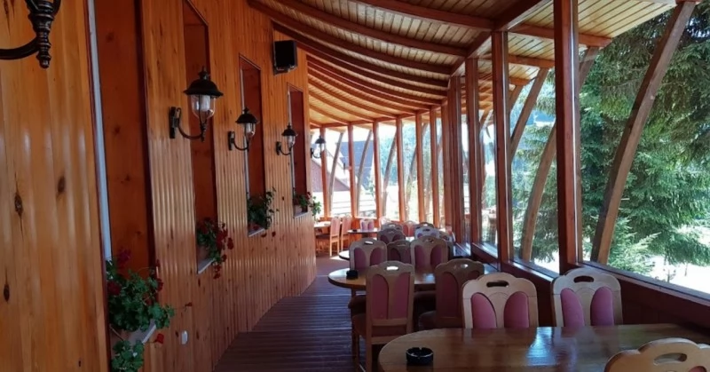 Scărișoara Cazare | Hotel*** (K1458-31) Imaginea poate fi supusă drepturilor de autor. Se recomandă contactarea titularului drepturilor. Scărișoara Cazare | Hotel*** (K1458-31) Imaginea poate fi supusă drepturilor de autor. Se recomandă contactarea titularului drepturilor.