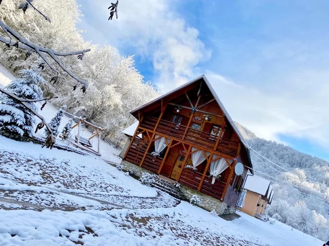 Valea Boga Cazare | Cabană (K1455-19) Imaginea poate fi supusă drepturilor de autor. Se recomandă contactarea titularului drepturilor. Valea Boga Cazare | Cabană (K1455-19) Imaginea poate fi supusă drepturilor de autor. Se recomandă contactarea titularului drepturilor.