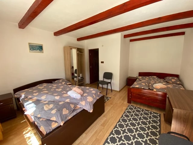 Valea Boga Cazare | Cabană (K1455-27) Imaginea poate fi supusă drepturilor de autor. Se recomandă contactarea titularului drepturilor. Valea Boga Cazare | Cabană (K1455-27) Imaginea poate fi supusă drepturilor de autor. Se recomandă contactarea titularului drepturilor.