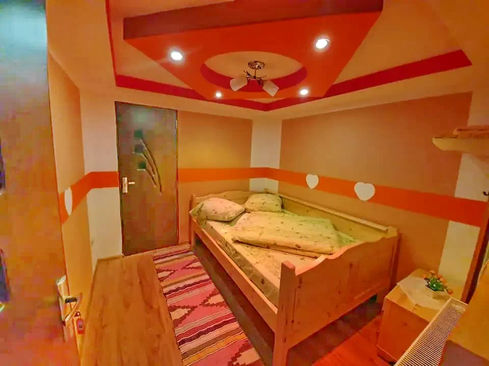 Arieșeni Cazare | Cabană (K1127-26) Imaginea poate fi supusă drepturilor de autor. Se recomandă contactarea titularului drepturilor. Arieșeni Cazare | Cabană (K1127-26) Imaginea poate fi supusă drepturilor de autor. Se recomandă contactarea titularului drepturilor.