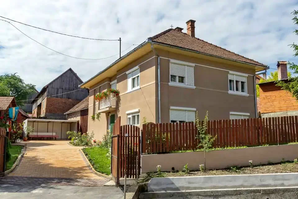 Farkaslaka Szállás | Vendégház (K0843-39) A kép szerzői jogvédelem alatt állhat. Javasolt a kapcsolatfelvétel a jog tulajdonossal.